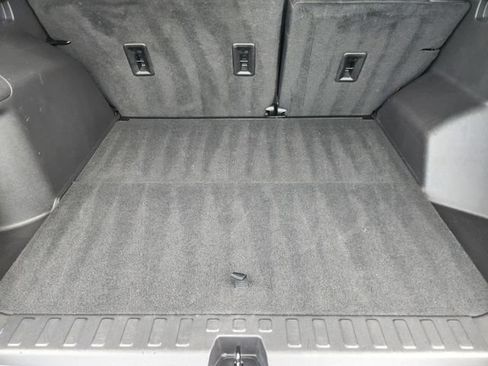 Used 2024 Chevrolet Equinox LT AWD/4WD image 32