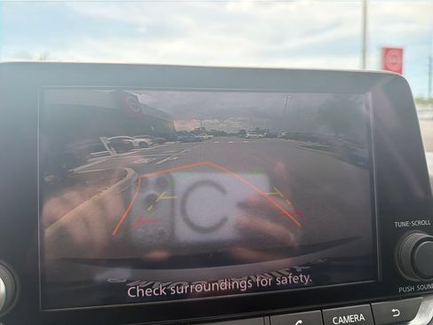 Used 2023 Nissan Rogue SV FWD image 38