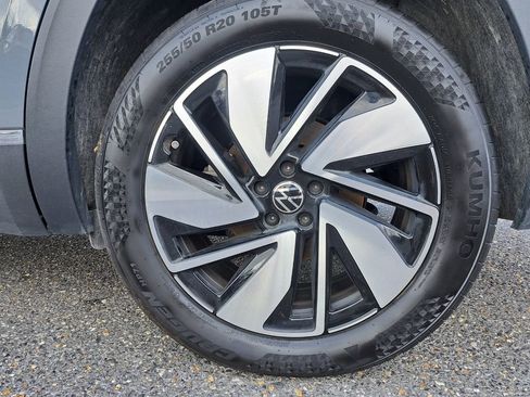 Used 2025 Volkswagen Atlas SEL image 27