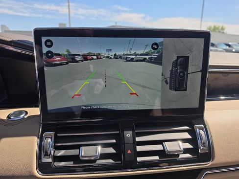Used 2024 Lincoln Navigator Premiere AWD/4WD image 20