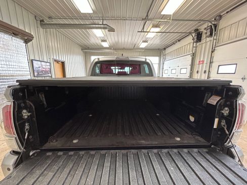 Used 2020 Toyota Tacoma TRD Sport w/ Technology Package image 7
