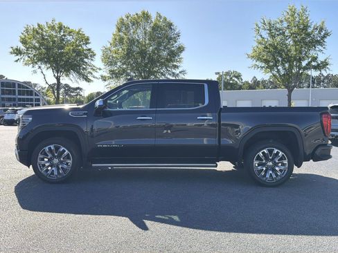 Used 2025 GMC Sierra 1500 Denali w/ Denali Reserve Package AWD/4WD image 7