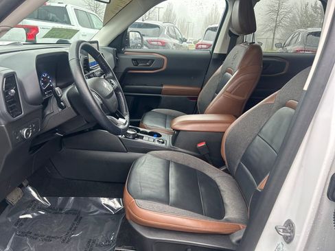 Certified 2022 Ford Bronco Sport Outer Banks w/ Tech Package image 5