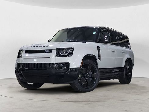 New 2026 Land Rover Defender 130 X-Dynamic SE AWD/4WD image 1