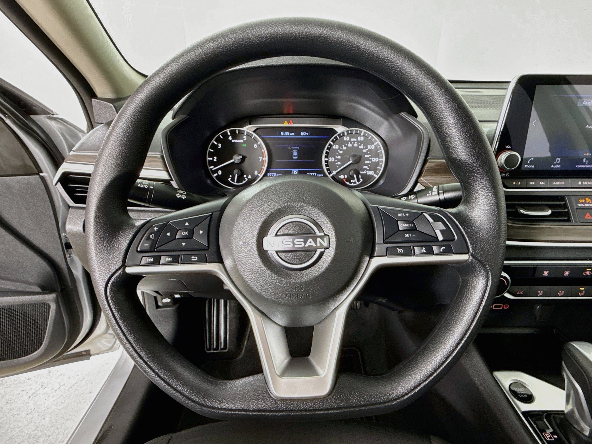 Used 2025 Nissan Altima 2.5 SV AWD/4WD image 13
