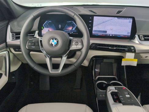 Used 2026 BMW X1 xDrive28i w/ Technology Package image 12