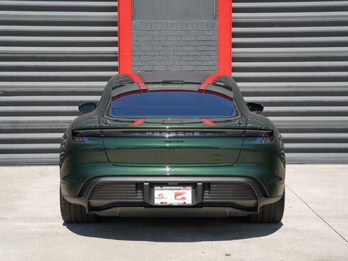 Used 2025 Porsche Taycan RWD image 9