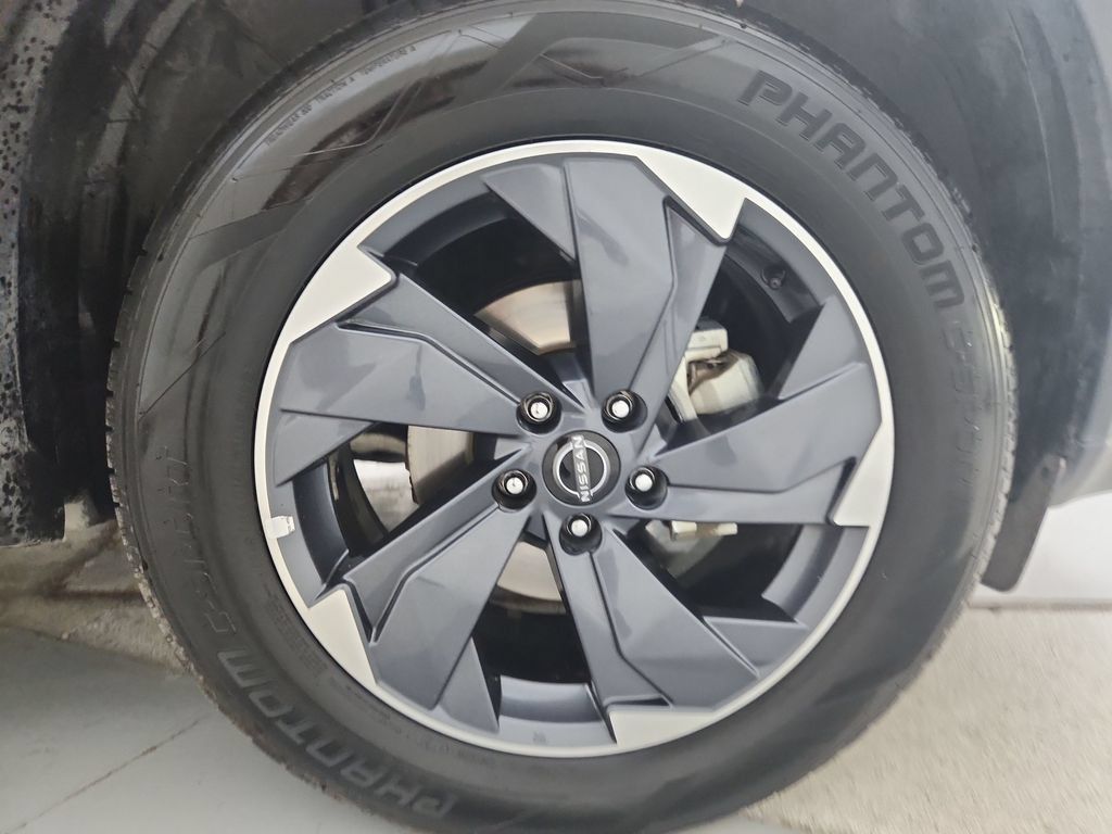 Used 2025 Nissan Rogue SV FWD image 36