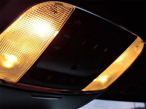 Used 2018 Dodge Durango SRT w/ Technology Group image 21