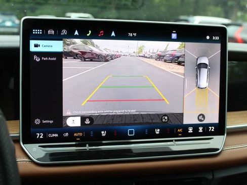 Used 2025 Volkswagen Tiguan SEL R-Line AWD/4WD image 25