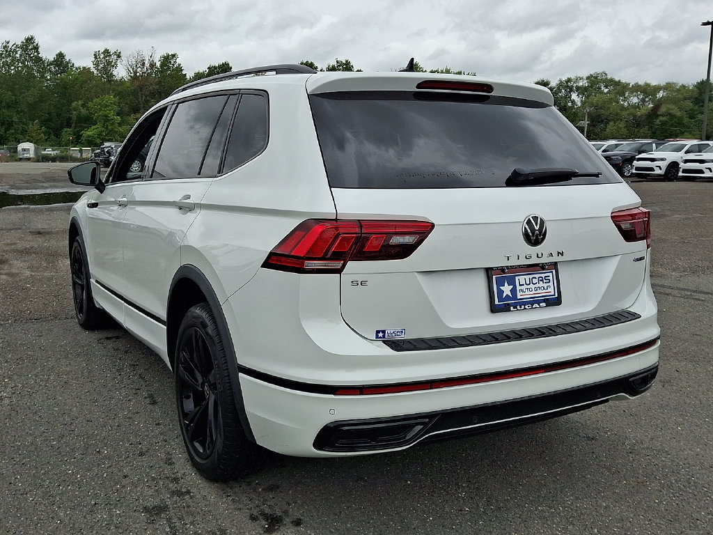 Used 2023 Volkswagen Tiguan SE R-Line AWD/4WD image 9