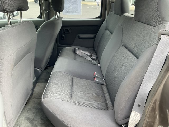Used 2004 Nissan Frontier S/C AWD/4WD image 21