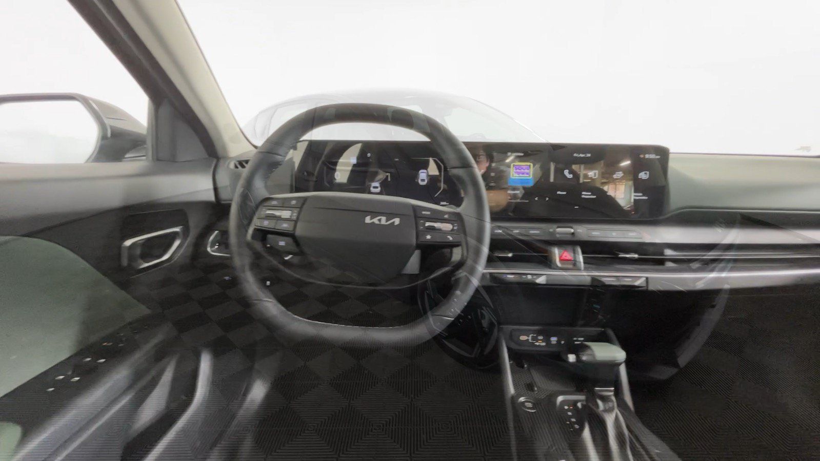 Used 2025 Kia K4 EX FWD image 21