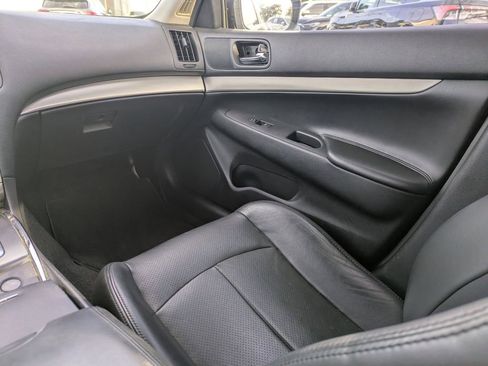 Used 2012 INFINITI G25 image 16
