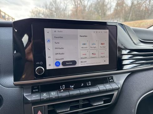 Used 2025 Toyota Camry LE image 25