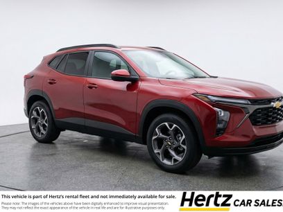 Used 2025 Chevrolet Trax LT