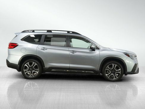 Used 2023 Subaru Ascent Limited w/ Technology Package AWD/4WD image 6