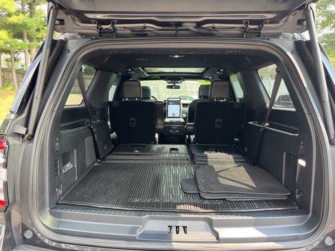 Used 2022 Ford Expedition Max Platinum image 8