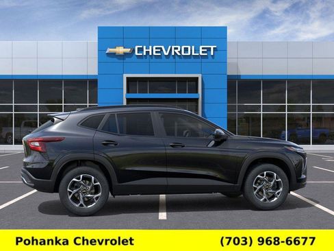 New 2026 Chevrolet Trax LT image 5