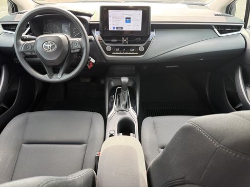 Used 2024 Toyota Corolla LE FWD image 4