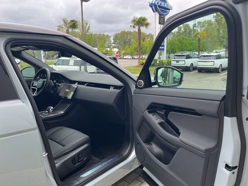 New 2026 Land Rover Range Rover Evoque Dynamic SE AWD/4WD image 19
