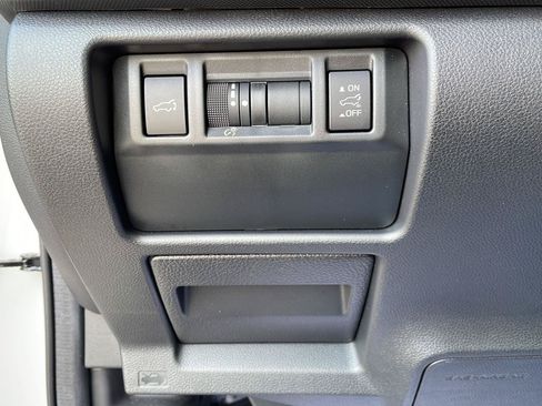 Used 2026 Subaru Forester Premium AWD/4WD image 12