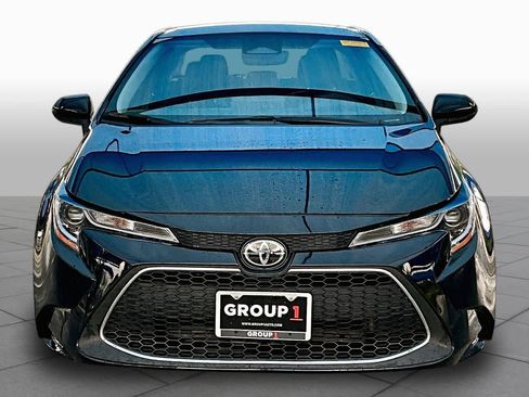 Used 2025 Toyota Corolla LE FWD image 4