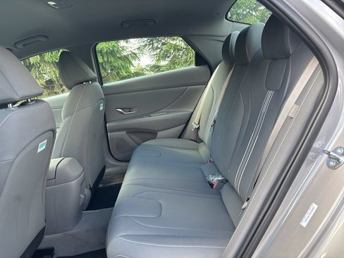 New 2025 Hyundai Elantra SEL FWD image 12