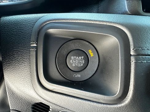 Used 2026 Jeep Wrangler Unlimited Rubicon AWD/4WD image 15