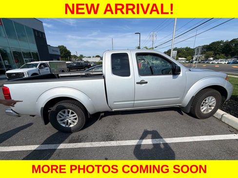 Used 2018 Nissan Frontier SV w/ Value Truck Package AWD/4WD image 8