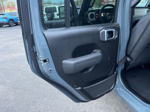 New 2026 Jeep Gladiator Sport image 10