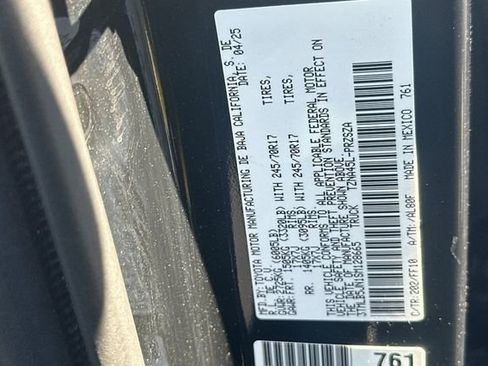 Used 2025 Toyota Tacoma SR5 AWD/4WD image 36