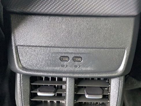 Used 2025 Chevrolet Equinox LT FWD image 12