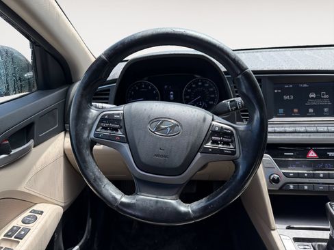 Used 2017 Hyundai Elantra Value Edition FWD image 12