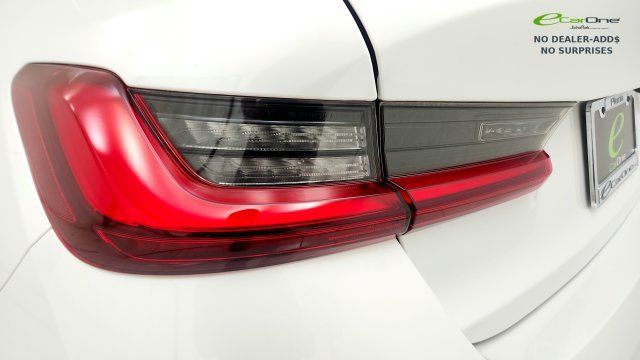 Used 2025 BMW 330i Sedan RWD image 27