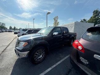 Used 2013 Nissan Frontier SL w/ Moonroof Pkg AWD/4WD video 1