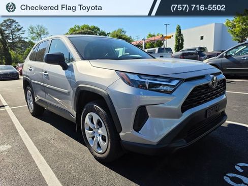 Certified 2025 Toyota RAV4 LE AWD/4WD image 3