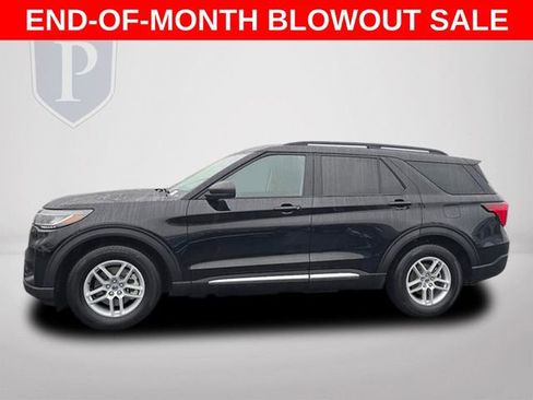 Used 2025 Ford Explorer Active image 10