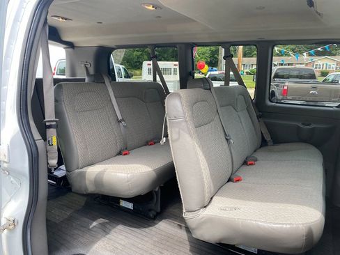 Used 2020 Chevrolet Express 2500 LS w/ Driver Convenience Package image 32