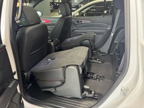 Used 2024 Chevrolet Traverse RS w/ LPO, Floor Liner Package image 13