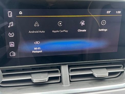 Certified 2024 Chevrolet Trax ACTIV w/ Sunroof Package image 17