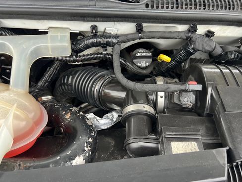 Used 2018 GMC Savana 2500 Extended RWD image 29