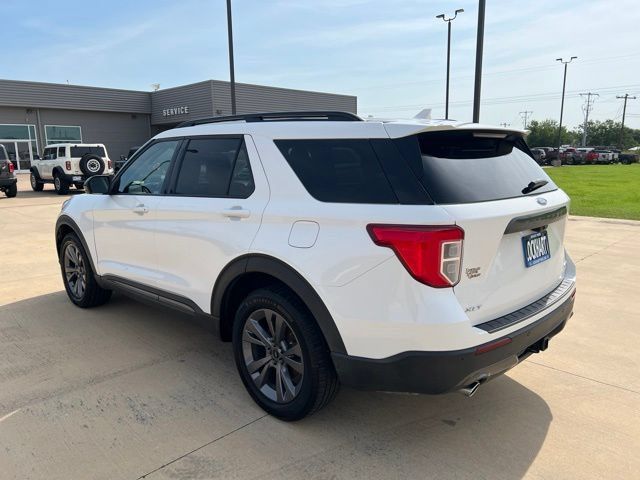 Used 2023 Ford Explorer XLT w/ Equipment Group 202A AWD/4WD image 5