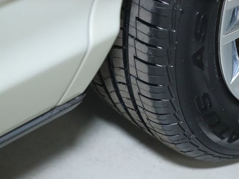 Used 2005 Mercury Grand Marquis GS image 40