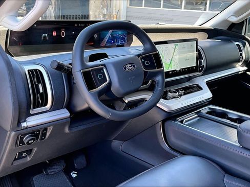 Used 2025 Ford Expedition Max Active image 18