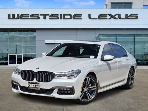 Used 2019 BMW 750i w/ M Sport Package RWD image 1