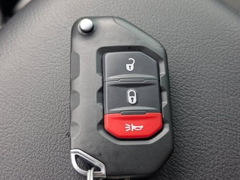 New 2025 Jeep Gladiator Sport image 25