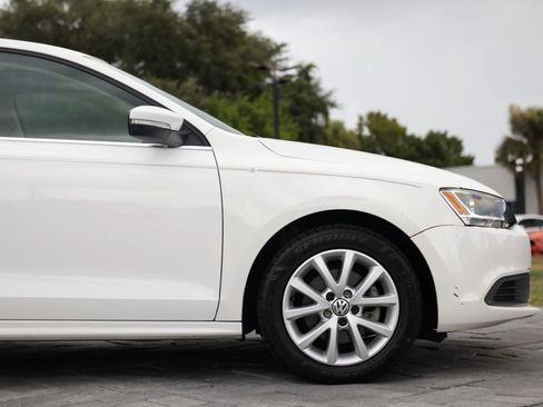 Used 2013 Volkswagen Jetta SE FWD image 14