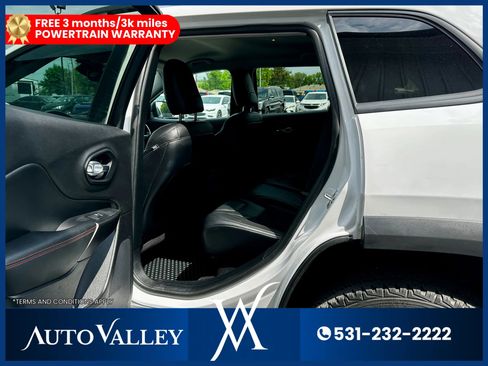 Used 2021 Jeep Cherokee Trailhawk image 20