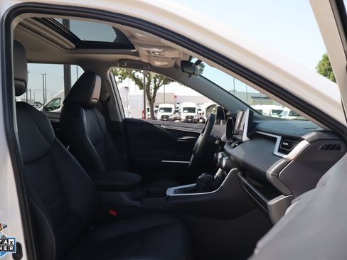Used 2025 Toyota RAV4 XLE Premium w/ Blackout Package (GST) FWD image 28